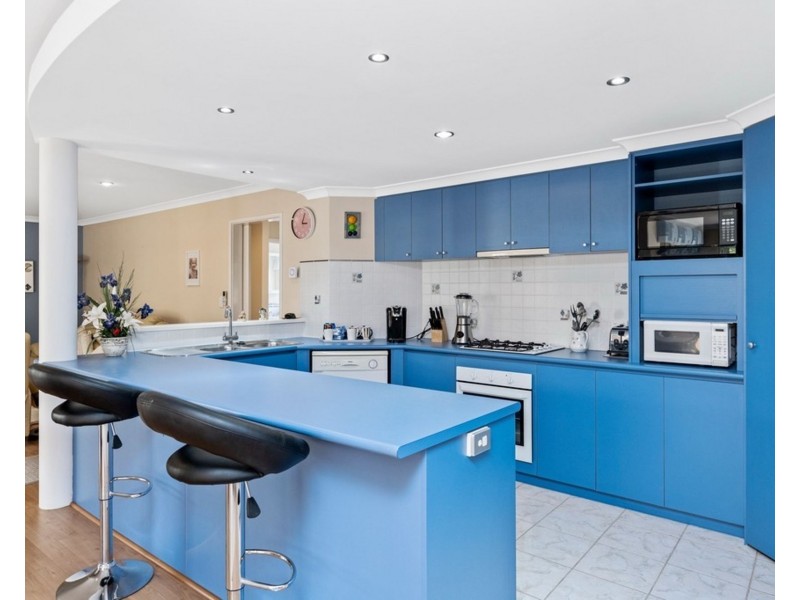 4 Alston Close, Waikiki WA 6169