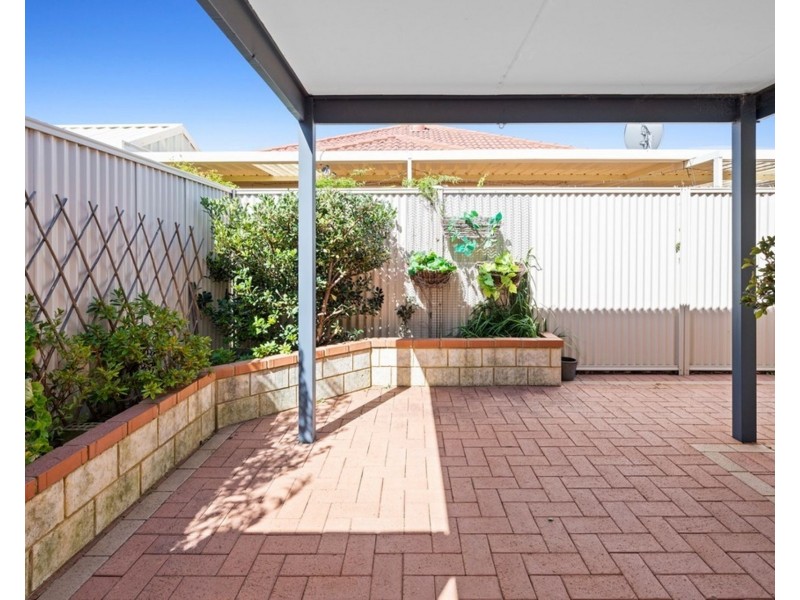 4 Alston Close, Waikiki WA 6169