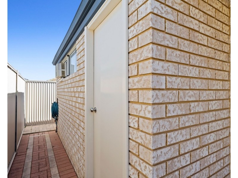 4 Alston Close, Waikiki WA 6169