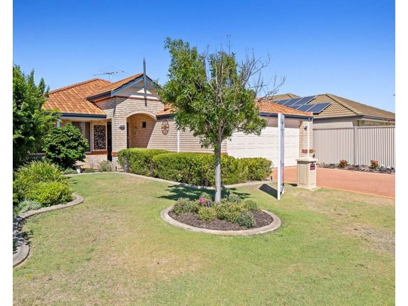 4 Alston Close, Waikiki WA 6169