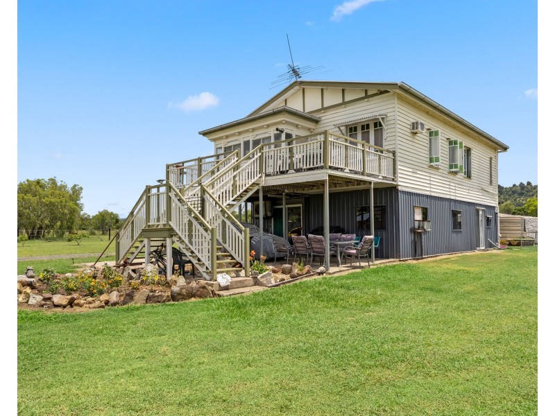 5 Leslee Court, Summerholm QLD 4341