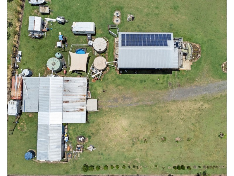 5 Leslee Court, Summerholm QLD 4341