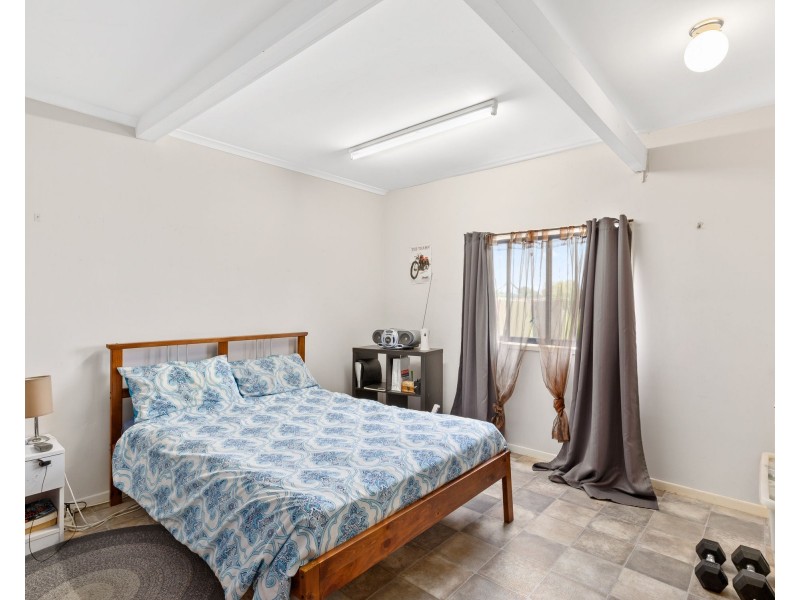 5 Leslee Court, Summerholm QLD 4341