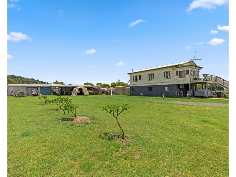 5 Leslee Court, Summerholm QLD 4341