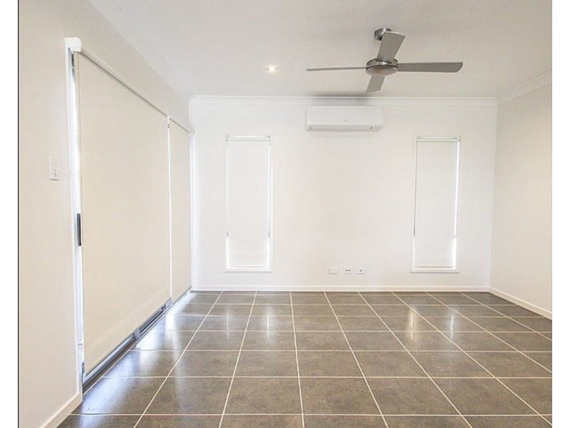 133 Spring Mountain Boulevard, Spring Mountain QLD 4124