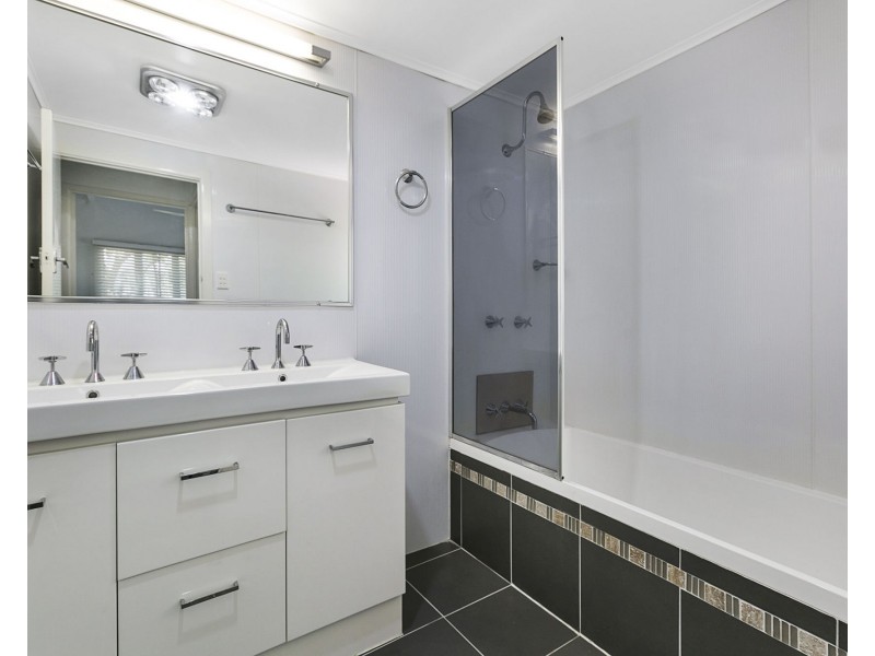 22 Bird Street, Manly QLD 4179