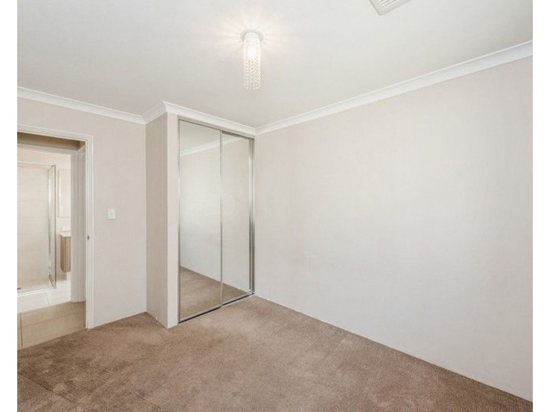 2 Worlington Loop, Meadow Springs WA 6210