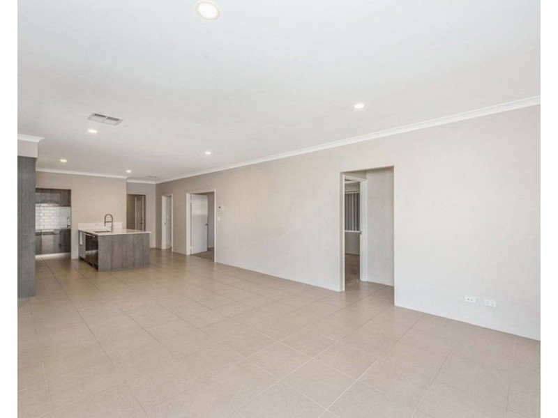 2 Worlington Loop, Meadow Springs WA 6210