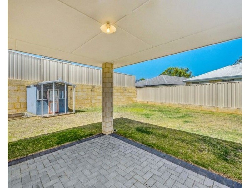 2 Worlington Loop, Meadow Springs WA 6210