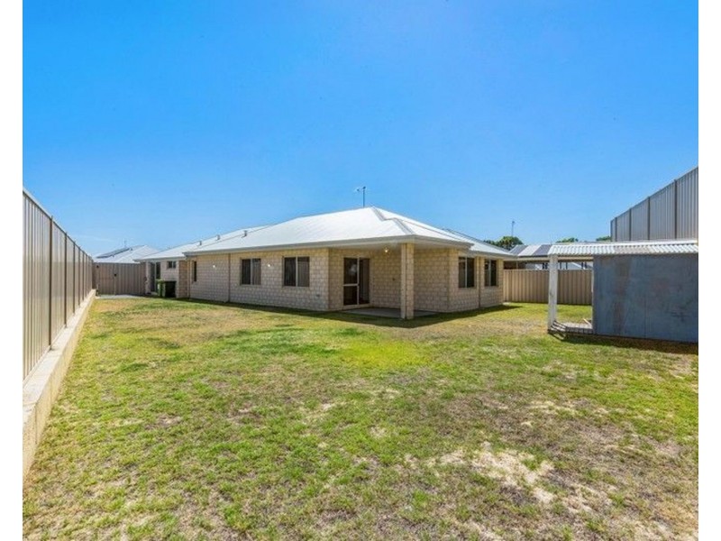 2 Worlington Loop, Meadow Springs WA 6210