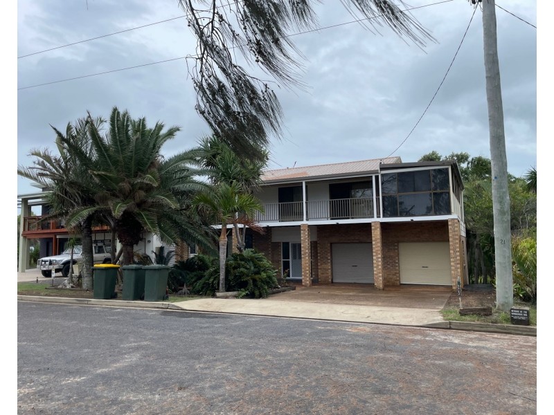 25 Esplanade, Coonarr QLD 4670