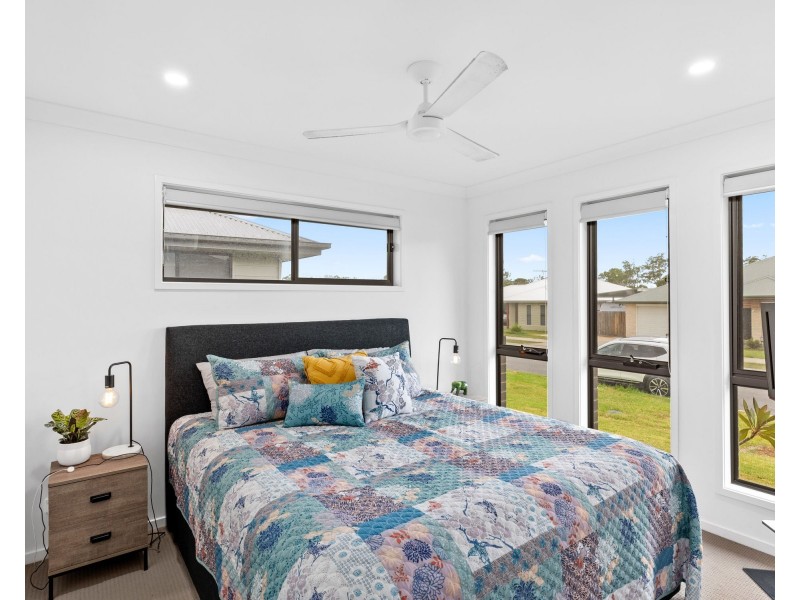 4 Mary Cres, Rosewood QLD 4340