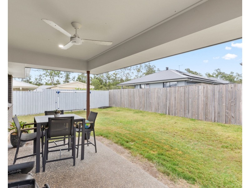 4 Mary Cres, Rosewood QLD 4340