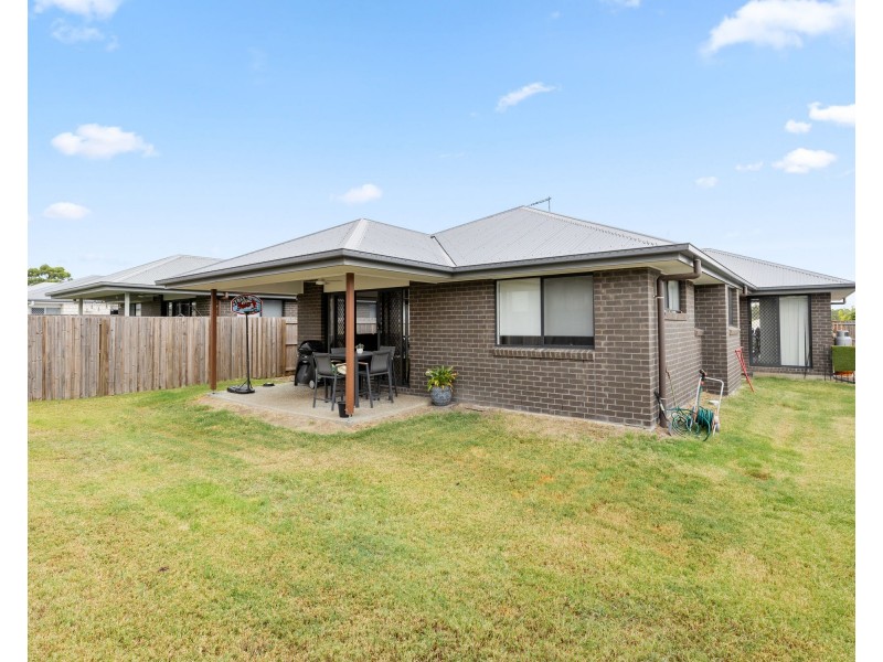 4 Mary Cres, Rosewood QLD 4340