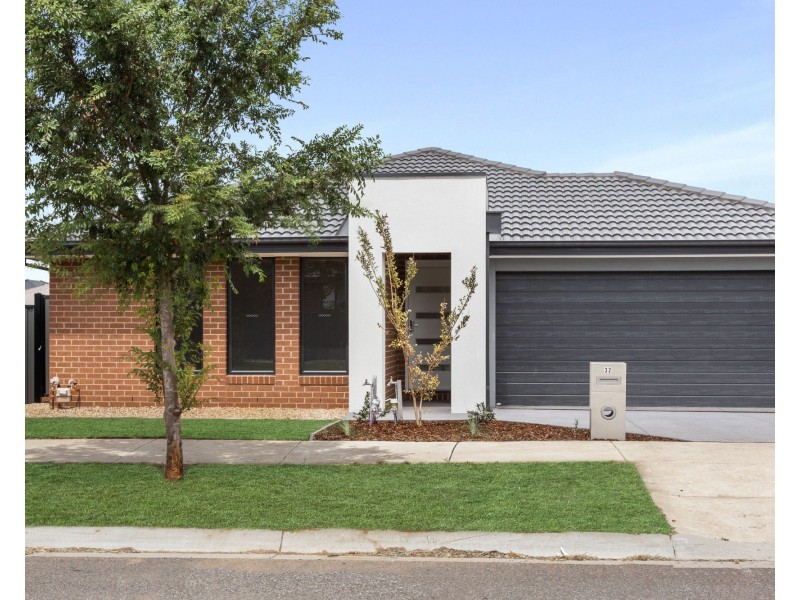 32 Hues Street, Craigieburn VIC 3064