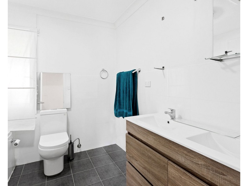 68 Carrington Circuit, Leumeah NSW 2560