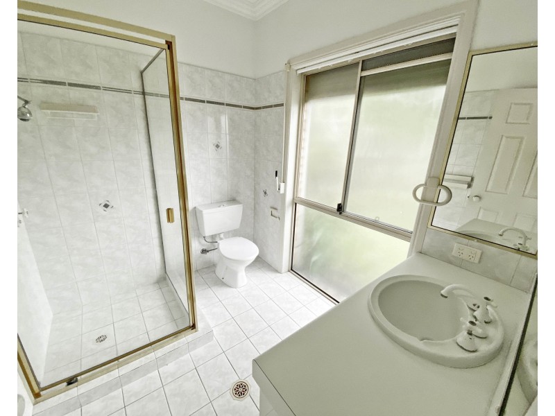 3 Hudson Court, Benowa QLD 4217