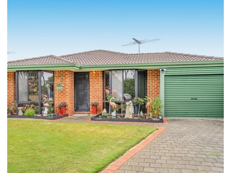 4 Isdell Mews, Waikiki WA 6169