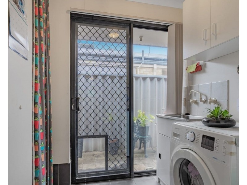 4 Isdell Mews, Waikiki WA 6169