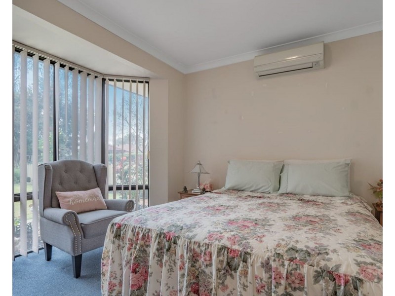 4 Isdell Mews, Waikiki WA 6169