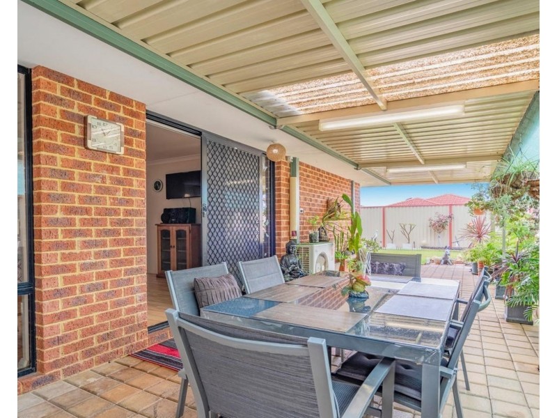 4 Isdell Mews, Waikiki WA 6169