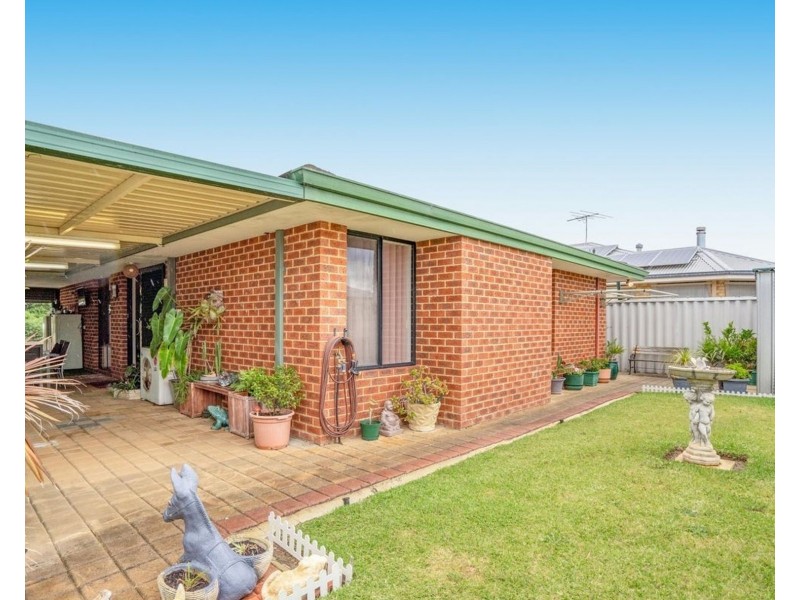 4 Isdell Mews, Waikiki WA 6169