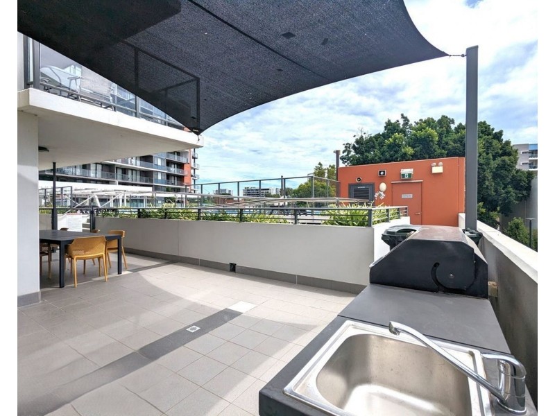 182/3 Homelea Court, Rivervale WA 6103