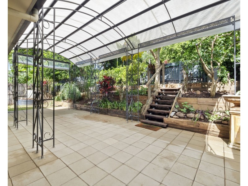 21/190-194 Irene Street, Mooroobool QLD 4870