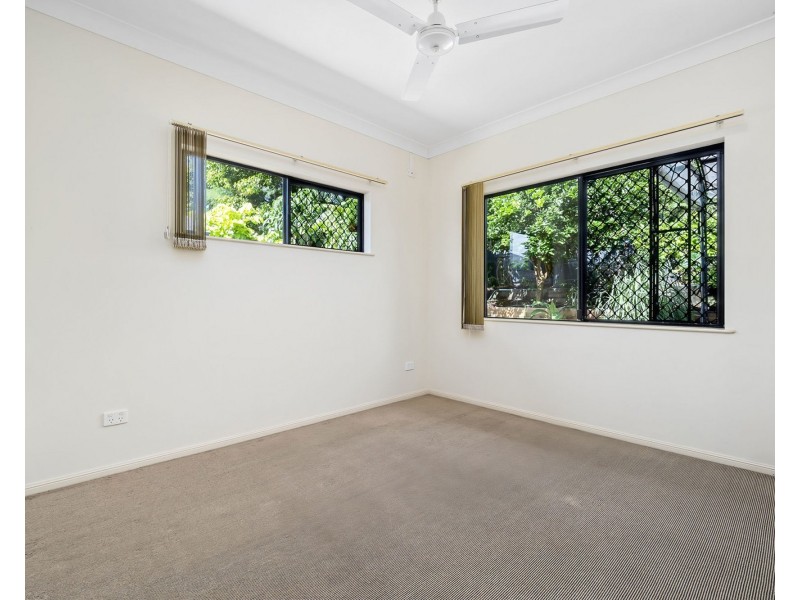 21/190-194 Irene Street, Mooroobool QLD 4870