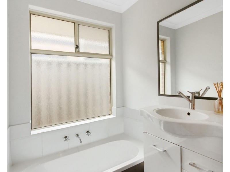 1/2 Dowling Street, Rockingham WA 6168
