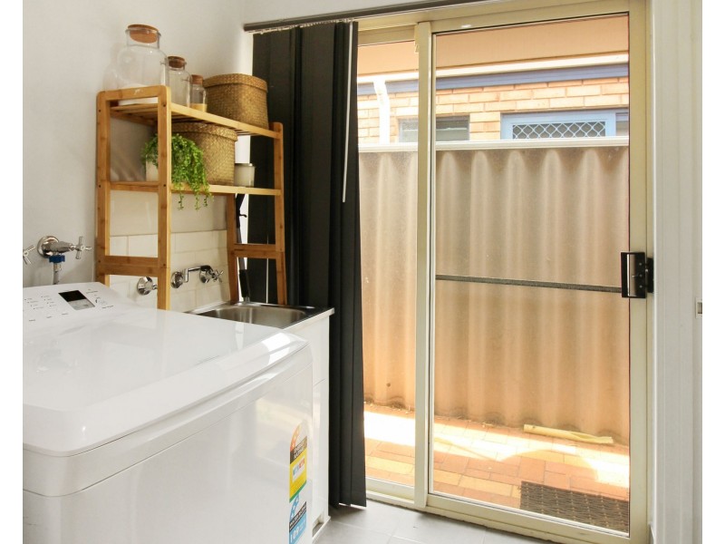 1/2 Dowling Street, Rockingham WA 6168