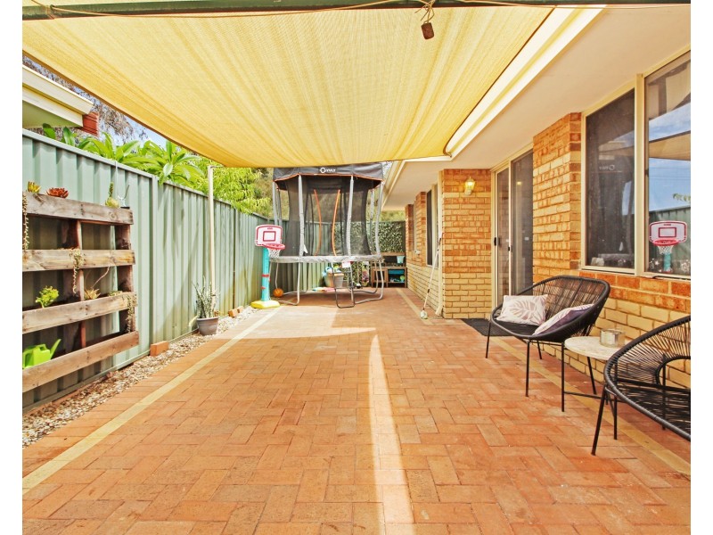 1/2 Dowling Street, Rockingham WA 6168