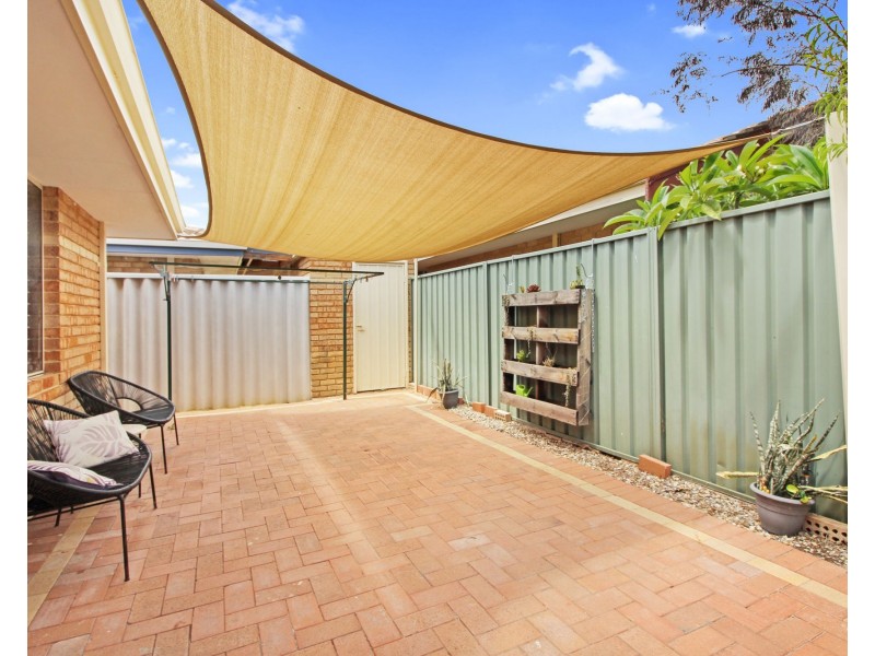 1/2 Dowling Street, Rockingham WA 6168