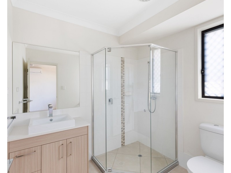 6 Trevorrow Way, Ripley QLD 4306