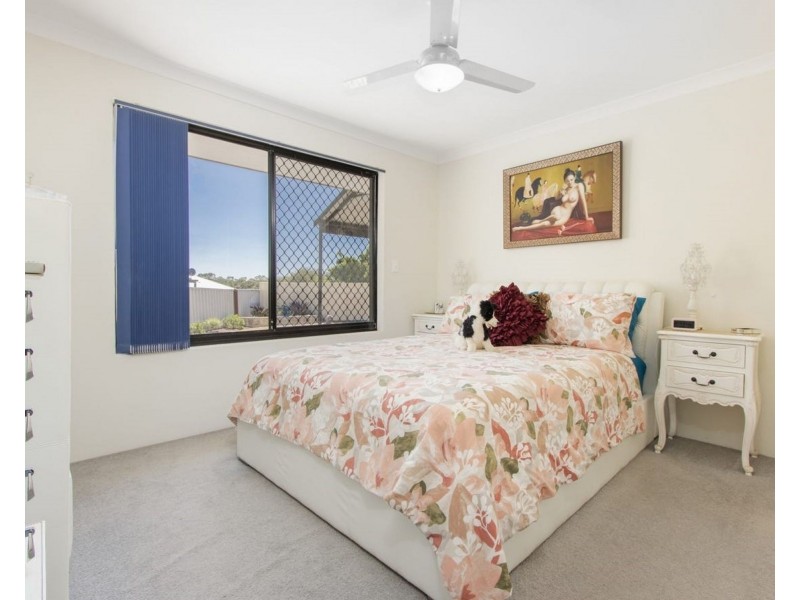 10 Fitzsimmonds Place, Leda WA 6170