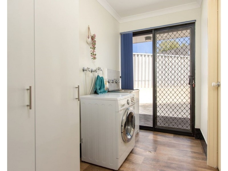 10 Fitzsimmonds Place, Leda WA 6170