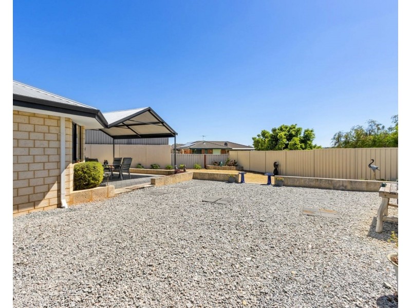 10 Fitzsimmonds Place, Leda WA 6170