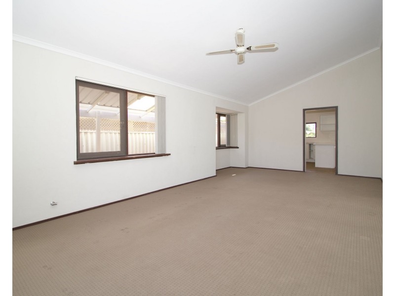 22 Bermuda Road, Safety Bay WA 6169