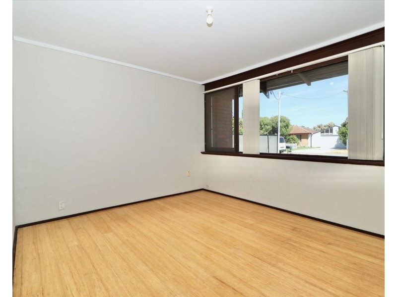 22 Bermuda Road, Safety Bay WA 6169