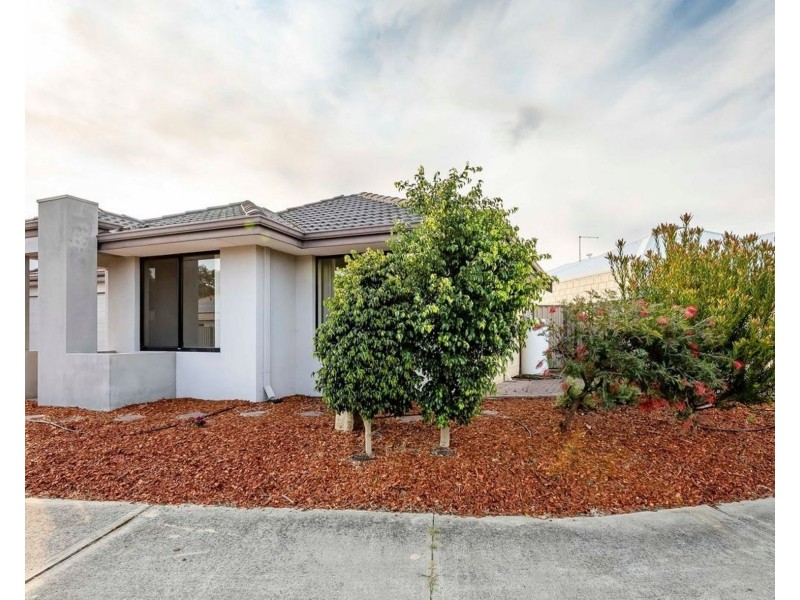 50 Erade Drive, Piara Waters WA 6112