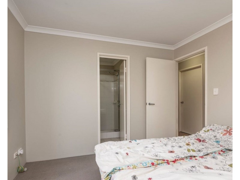 50 Erade Drive, Piara Waters WA 6112