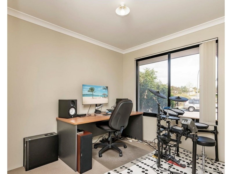 50 Erade Drive, Piara Waters WA 6112