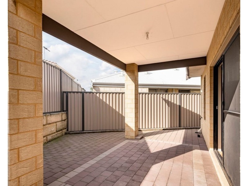 50 Erade Drive, Piara Waters WA 6112