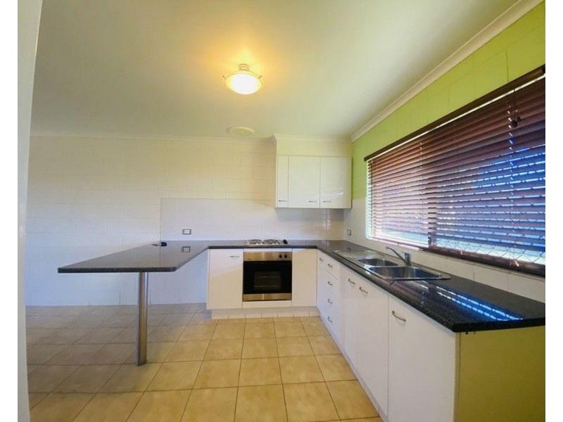 2/7 Bragg Street, Bundaberg East QLD 4670