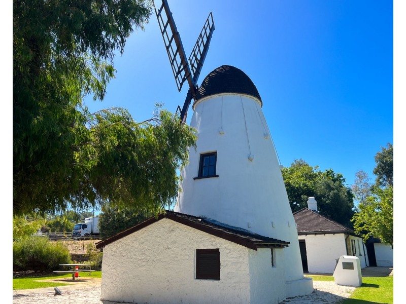 2/5 Melville Place, South Perth WA 6151