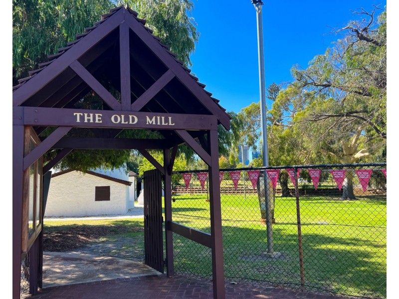 2/5 Melville Place, South Perth WA 6151