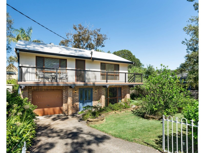 38 Albatross Road, Berkeley Vale NSW 2261