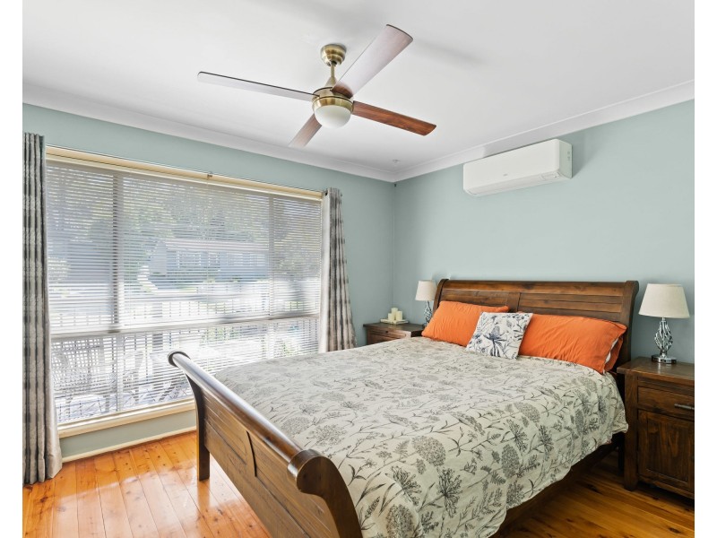 38 Albatross Road, Berkeley Vale NSW 2261