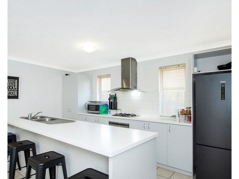 17 Marsdenia Road, Halls Head WA 6210
