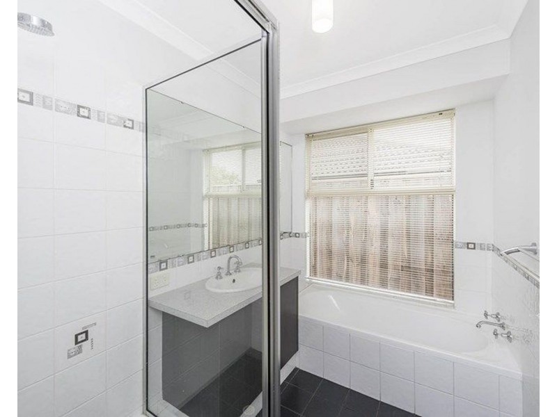 17 Marsdenia Road, Halls Head WA 6210